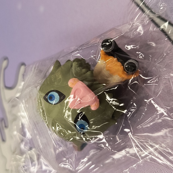 Anime Character Keychain with Blue Eyes Demon Slayer - Picture 3 of 3